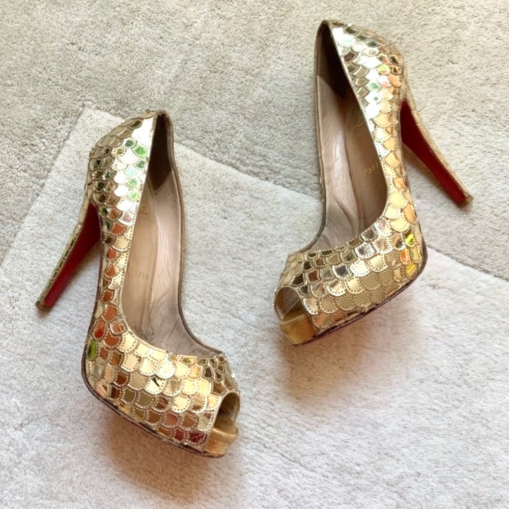 Christian Louboutin Poseidon Mirror Peep Toe Heels- Gold Mermaid Scales - Picture 4 of 14